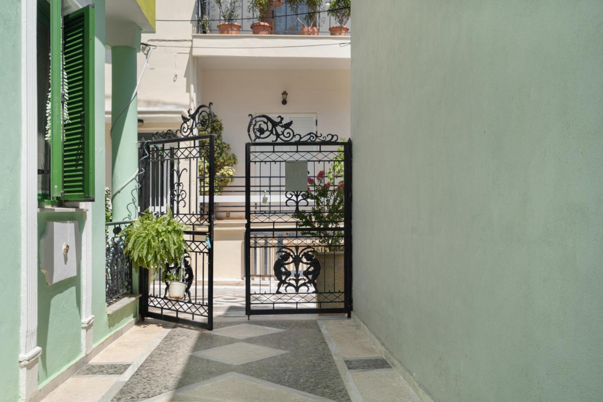Villa Maria And Dimosthenis Каламата Экстерьер фото
